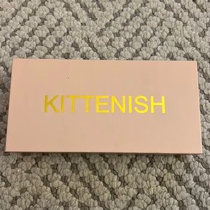 Kittenish sunglasses! Brand new